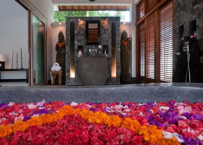 Bali Luxury Boutique And Resort 4*