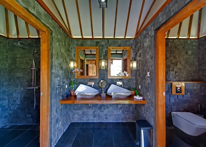 Bali Luxury Boutique And 4* Tanah Lot