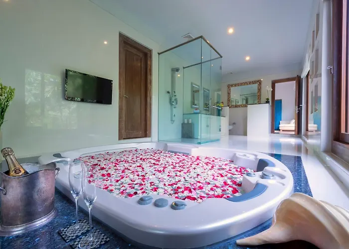 Bali Luxury Boutique And 4* Tanah Lot